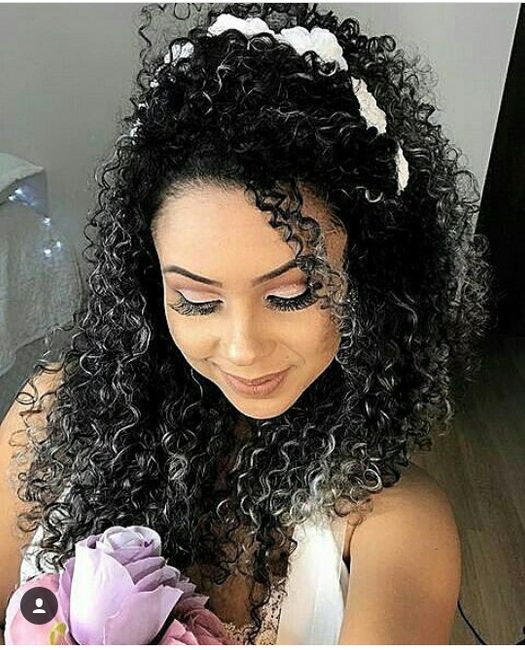 Inspirações de penteados para crespas/cacheadas 6