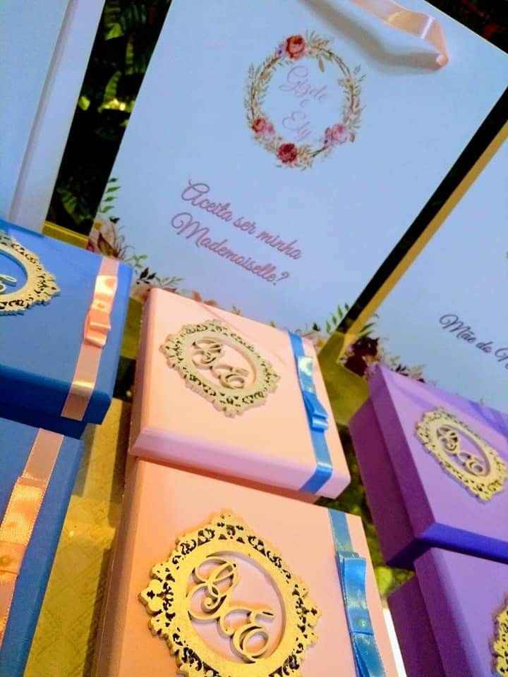 Ficaram prontos! ( Padrinhos, Madeimoselles e Mães) - 5