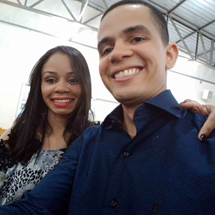 Eu e meu amor no casamento do nosso amigo!! Amo essa foto.