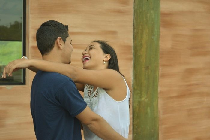 Meu riso é feliz contigo
