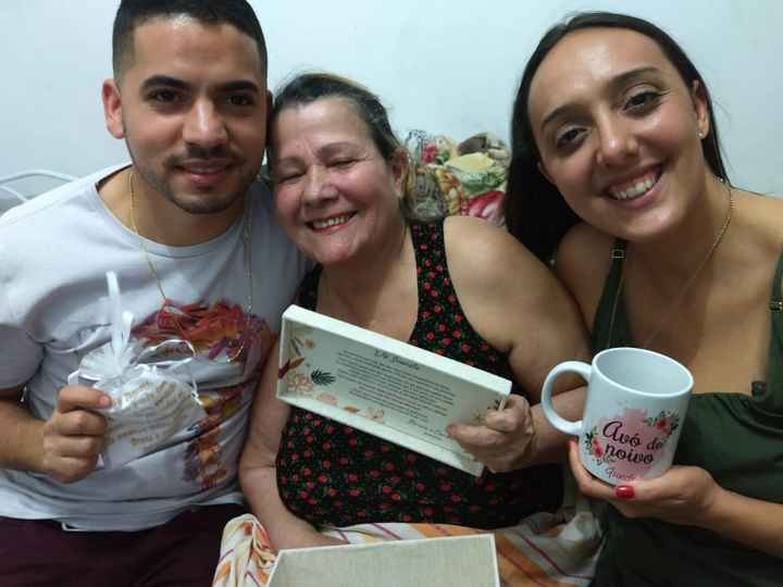 Avó do meu noivo com a caixinha dela...