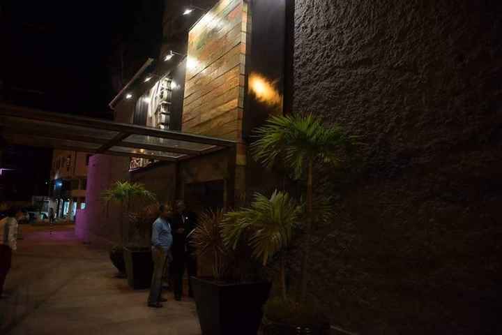 Entrada da casa de festas