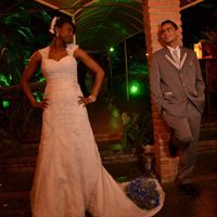 Nesta foto da pra ver melhor a parte de frente do vestido.