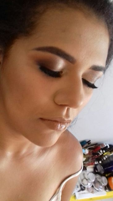 Prévia de maquiagem e cabelo 3