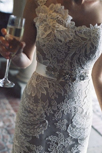 vestido rendado / tarnsparencia