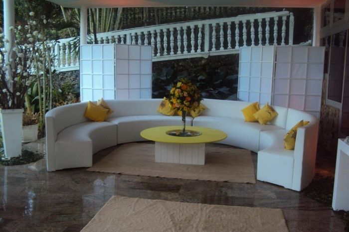 LOUNGE 08