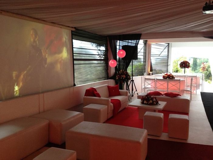 LOUNGE 004