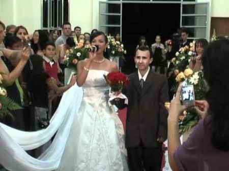Cantar para o noivo.