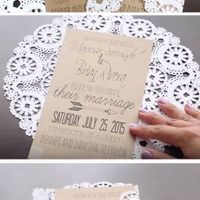 papel bordado com lacinho de juta