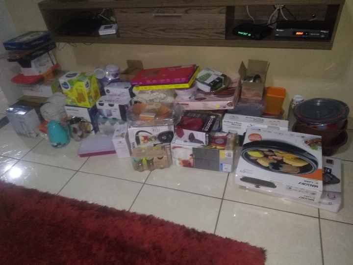 Nosso presentes :D Depois ganhamos mais coisas de amigos que não foram.. 