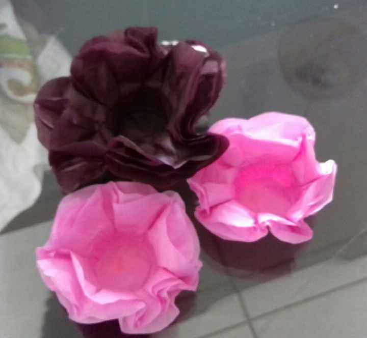 Dih forminhas de doce com folha de seda - 3