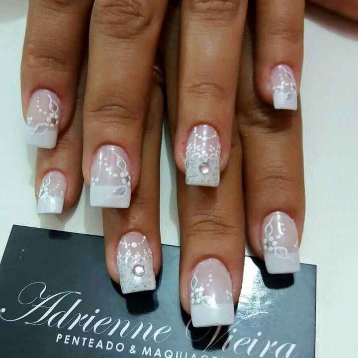 Qual a cor do esmalte? - 1