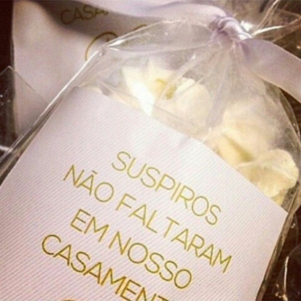 Modelo lembrancinha com suspiros