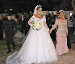 MEU VESTIDO ACHO