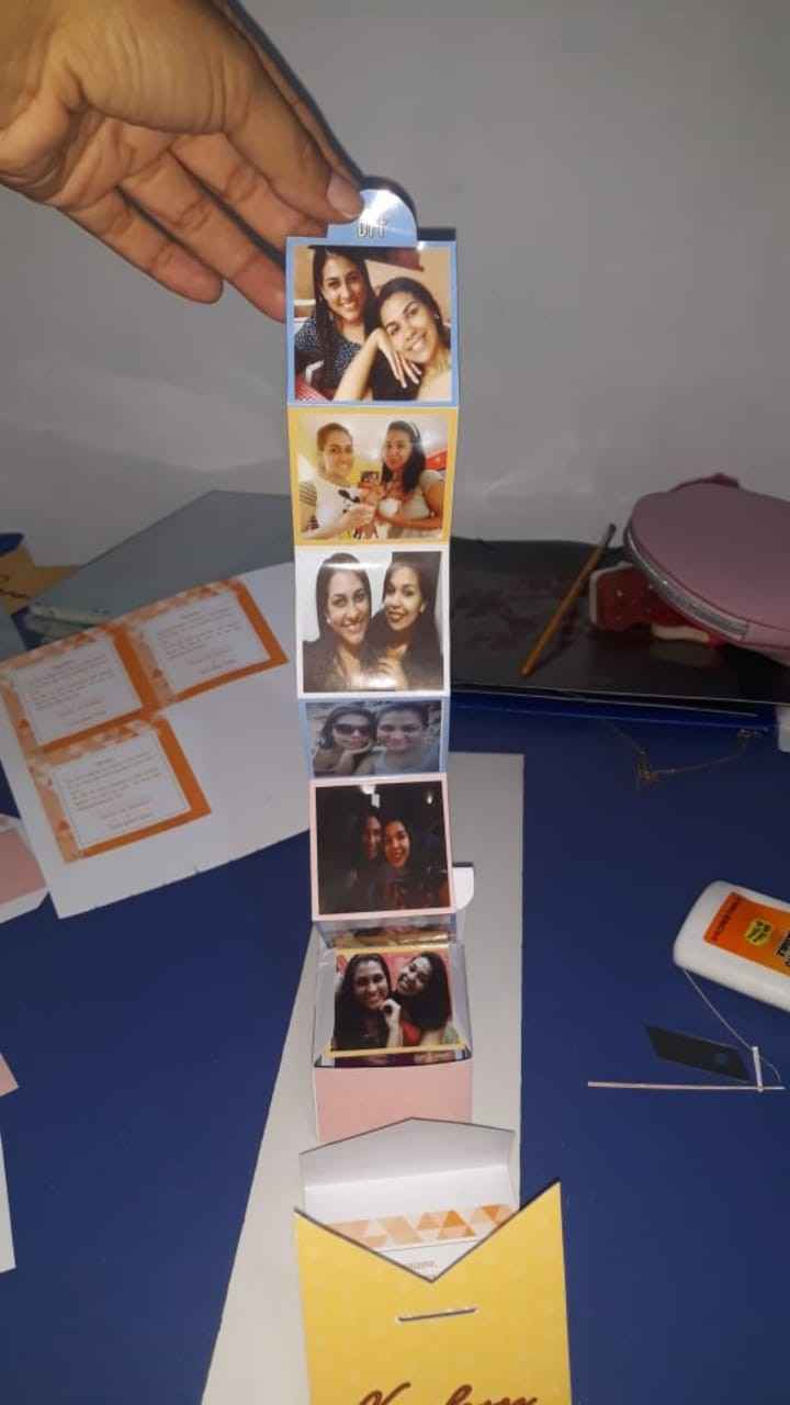 Caixinha com fotos nossas. 