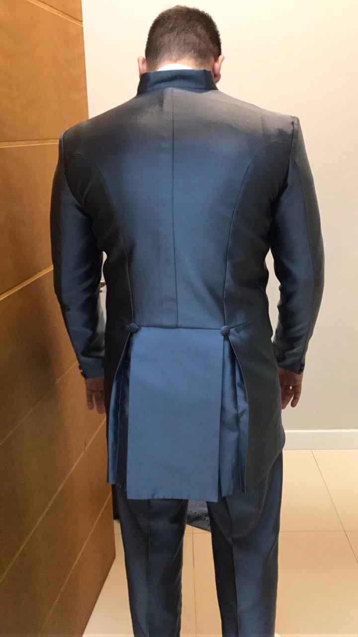 Esse foi o escolhido!! O que muda é que a camisa da foto não é a que acompanha o terno. Meu noivo nã
