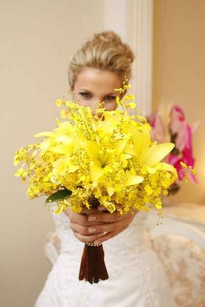 amarelo