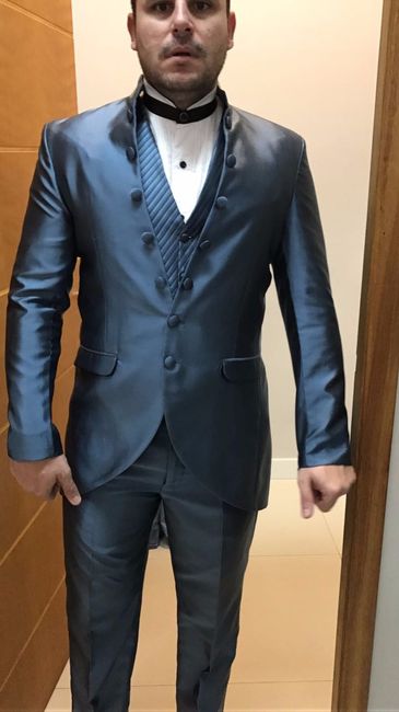 Esse foi o escolhido!! O que muda é que a camisa da foto não é a que acompanha o terno. Meu noivo nã