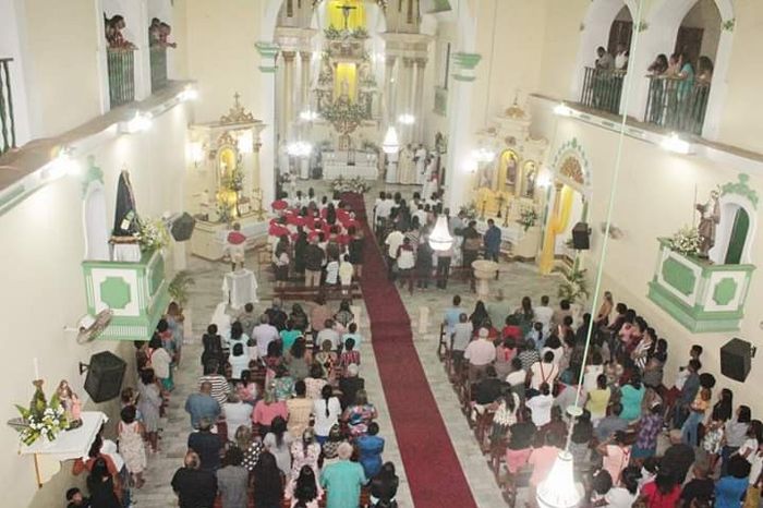 Vamos mostrar o local da cerimônia religiosa, 2