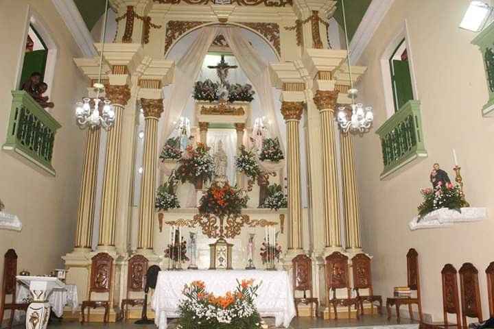 Vamos mostrar o local da cerimônia religiosa, - 1