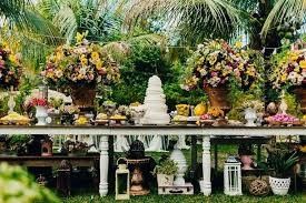 Ideias para decorar uma área de gramado 28