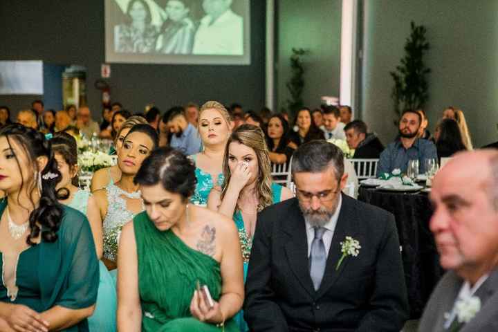 Nessa foto dá pra ver um pouco das 4, com vestido mais claros.