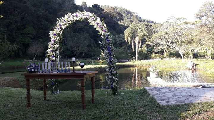 Arco de flores na cerimônia - 1