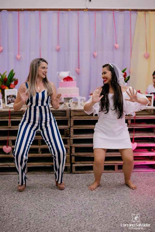 Teve É o TCHAN também, hahahah