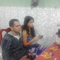 E a gente se amarra em jogar ps3 *-* rs 