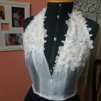 Fazendo seu próprio casamento, inclusive o vestido. - 1