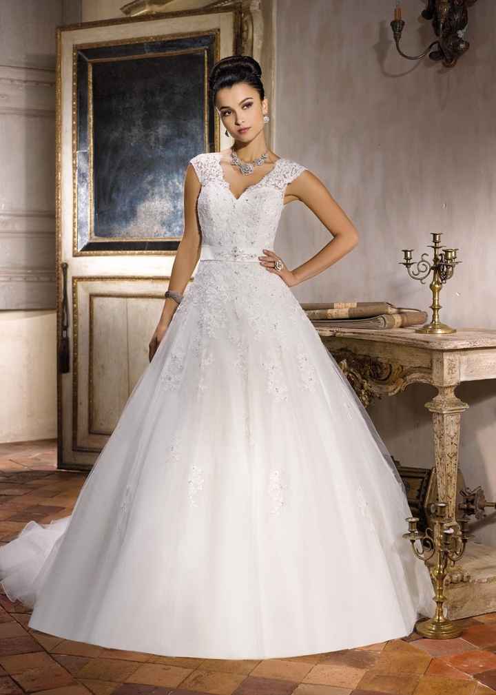 Vestido Princesa e decote em V