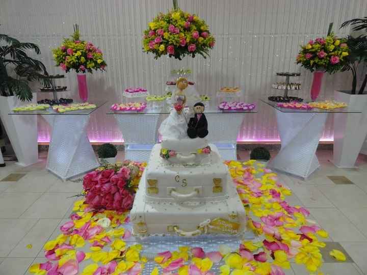 Mesa do bolo e doces