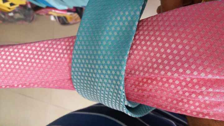 Cor de vestidos  e decoração igreja... - 1