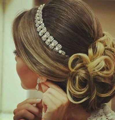 Qual penteado e maquigem? - 1