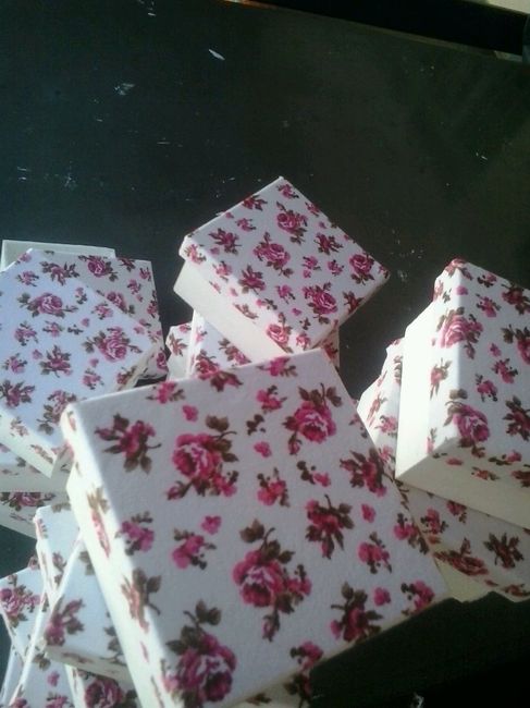 Diy - caixinhas convites para padrinhos e madrinhas! oque acharam. quase prontas - 2