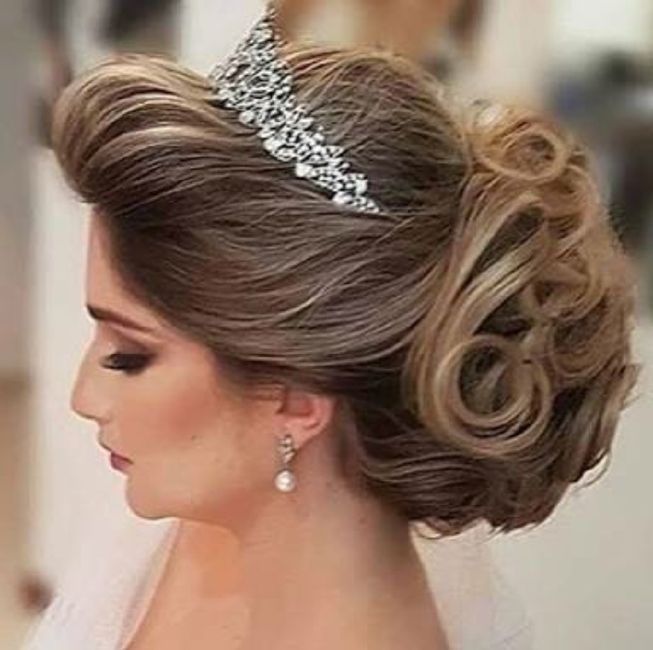 Qual será o tipo do penteado? 2