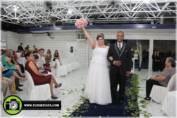 Felizes e CASADOS