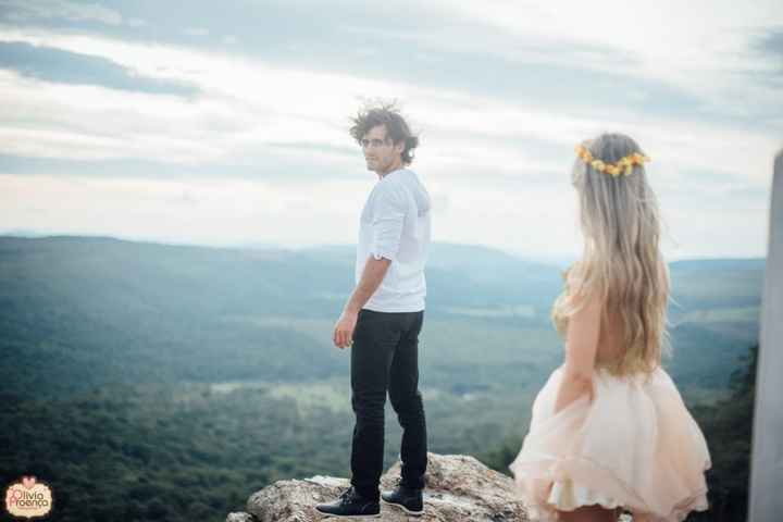 ENSAIO PRÉ-WEDDING: PIRENÓPOLIS COMO PALCO ♥ .