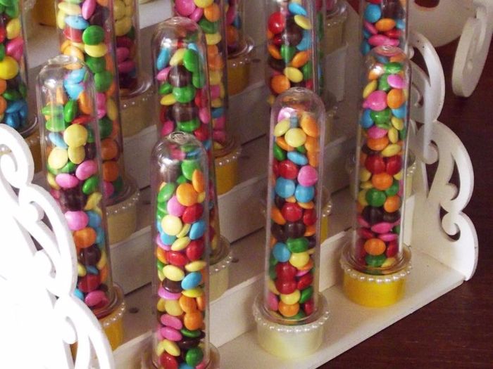 Tubetes com M&M