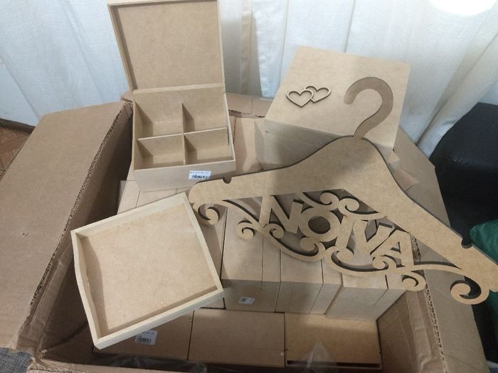 Chegou caixinhas e cabide da noiva - 1
