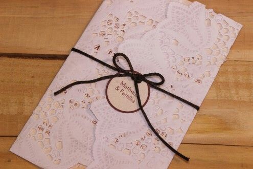Convite de casamento com Doilie ! (papel rendado) 1