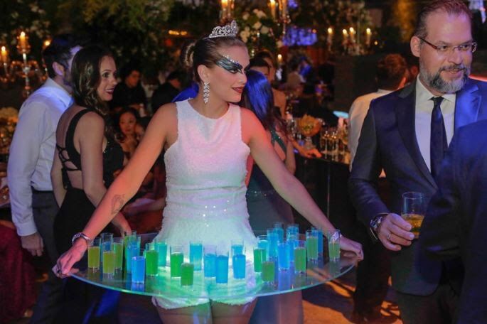 Atração de casamento: Saia de drinks! 2