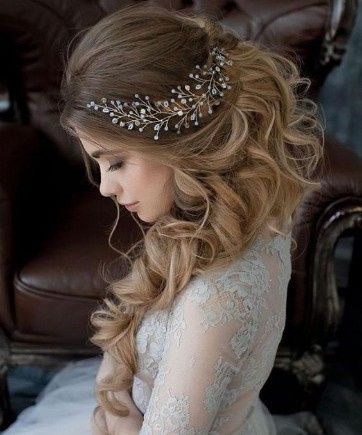 Cabelo solto e vestido de manga comprida?! 🤔 30