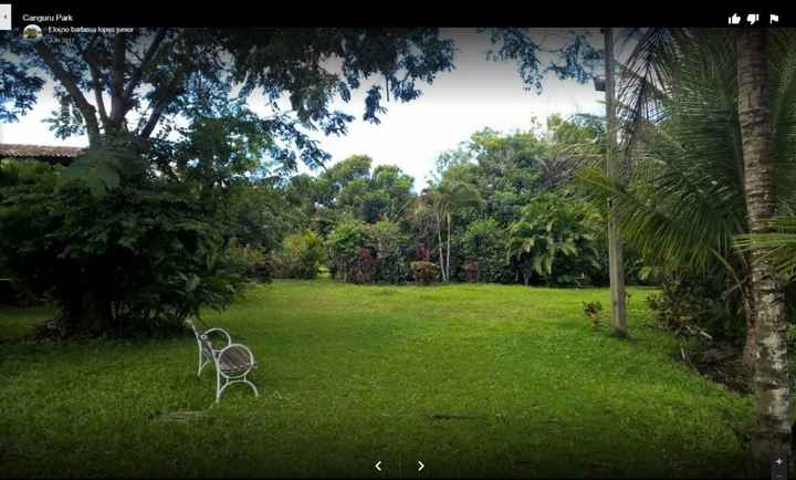 O local é gigante e tem muita área verde assim