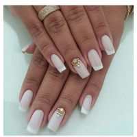 Qual a cor das suas unhas? - 1