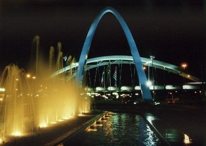 Praça e ponte Metálica(avenida da prefeitura)