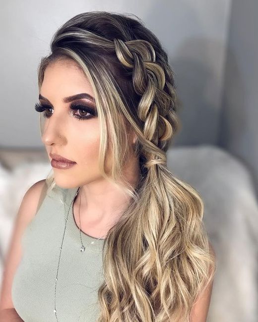 Qual tipo de penteado de noiva que combina com rosto cheinho ? 2