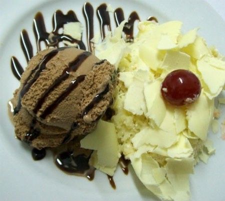 Bolo com sorvete