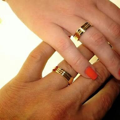 Qual modelo de aliança você prefere,  chamativa ou simples ? - 2
