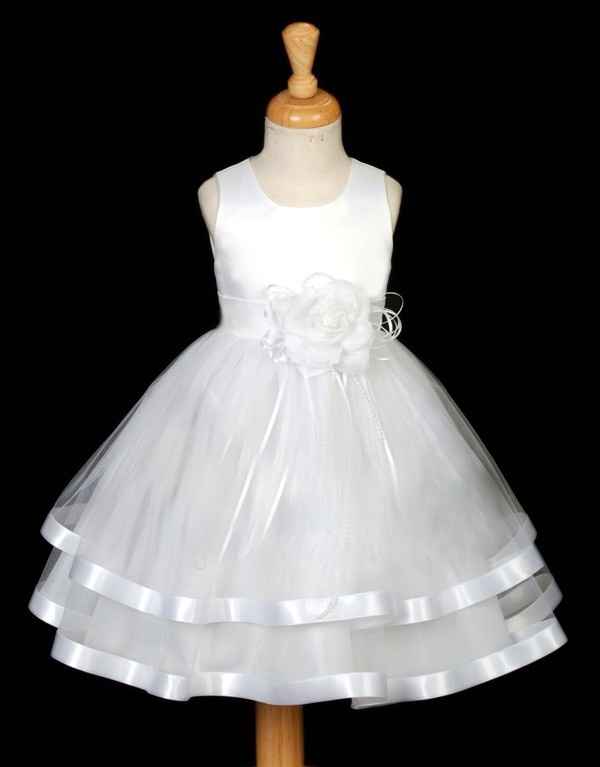 Qual o melhor tipo de vestido para daminha em um casamento durante o dia, noivinhas? - 2